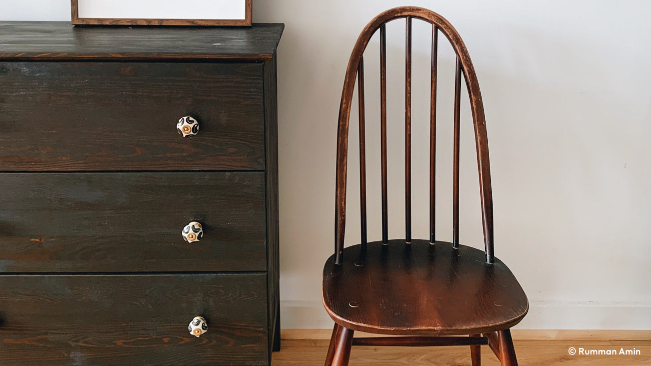 DIY: Alte dunkle Möbel mit weißer Farbe neu streichen – Bonny und Kleid