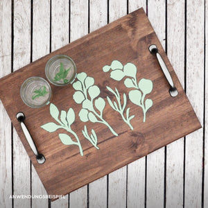 DIY-Tablett mit unserer Eukalyptus-Schablone zum Ausdrucken kreiert