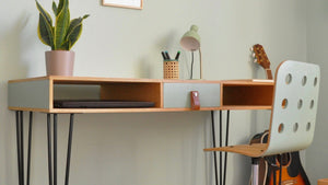 DIY-Schreibtisch mit Eukalyptus Möbelfarbe