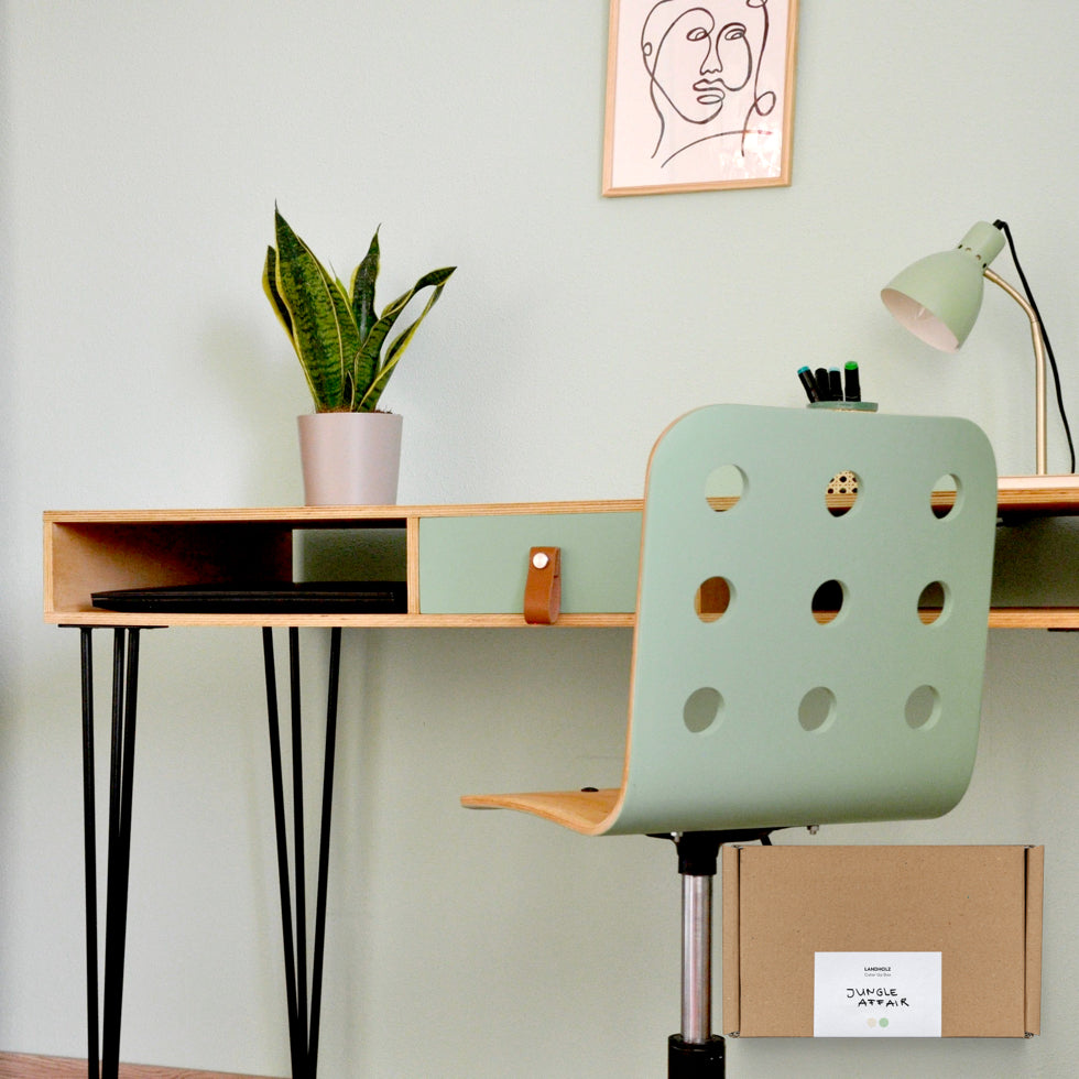 DIY-Schreibtisch und Ikea Stuhl Jules MakeOver im Urban Jungle Look fürs Jugendzimmer